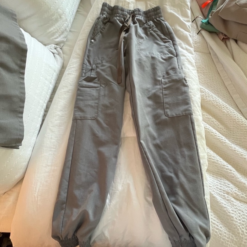 FIGS! Limited edition! XXS Petite dark space grey